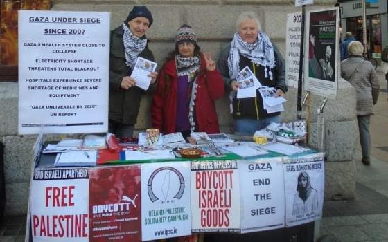 دبلن.. وقفة تضامنية مع الأطفال الأسرى في سجون الاحتلال الإسرائيلي