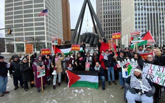 فلسطينيون وعرب ينظمون وقفة احتجاجية ضد صفقة القرن في ولاية ميشيغان الأميركية  