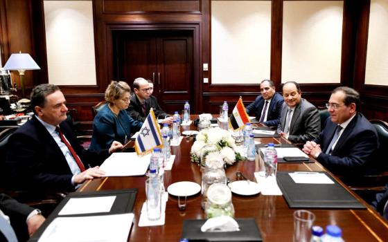 اتفاق مصري إسرائيلي على تعزيز التعاون الثنائي في مجالات الغاز ?