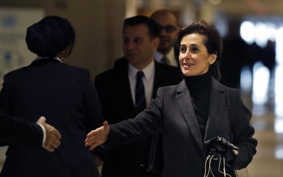 سفيرة الأردن لدى أميركا تعقد لقاءً تطبيعيًا مع منظمة صهيونية