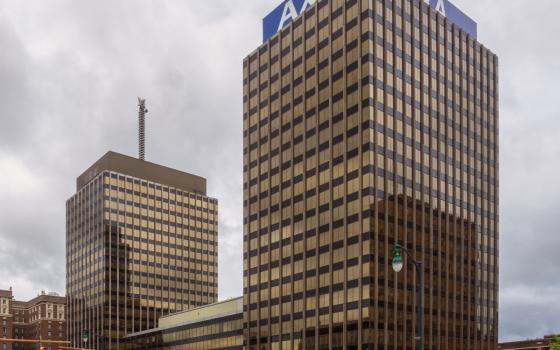 حركة المقاطعة تدعو إلى تكثيف العمل ضد شركة التأمين الفرنسية AXA