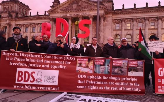 لجنة التضامن مع الشعب الفلسطيني في ألمانيا تحقق انتصارين