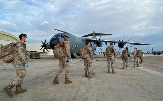 حركة المقاطعة ترحّب بحظر إسبانيا بيع الأصفاد وبعض المعدات للاحتلال الإسرائيلي  