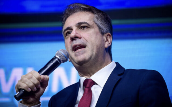 وزير خارجية الاحتلال يبحث توسيع التطبيع من منزل سفير الإمارات