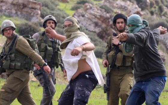 الفيدرالية الفلسطينية في تشيلي تدين اعتداءات المستوطنين على الفلسطينيين