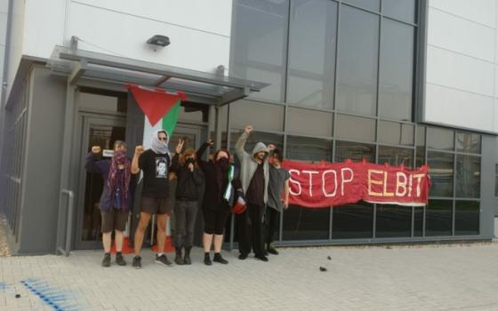 لندن.. حركة المقاطعة ترحب بإسقاط التهم الموجهة لنشطاء داعمين للقضية الفلسطينية