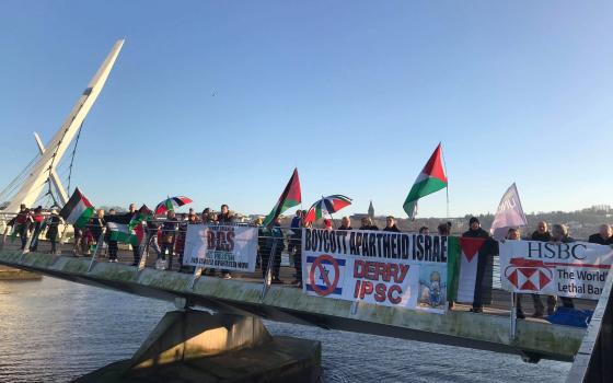 وقفات احتجاجية في مدن أيرلندية ضد الشركات الداعمة للاحتلال الإسرائيلي