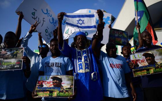 الاحتلال يمنح الإقامة المؤقتة لأكثر من 2000 لاجئ سوداني