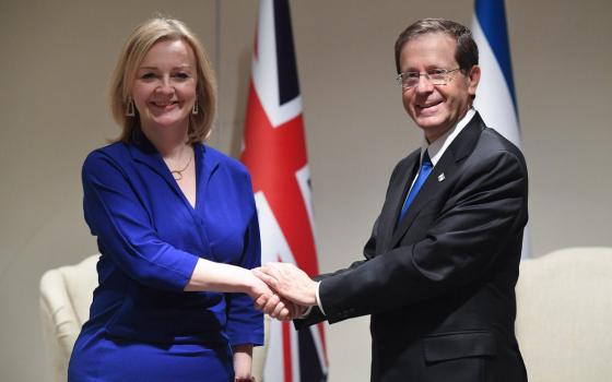 ليز تراس: أنا صهيونية كبيرة وسندافع عن "إسرائيل"