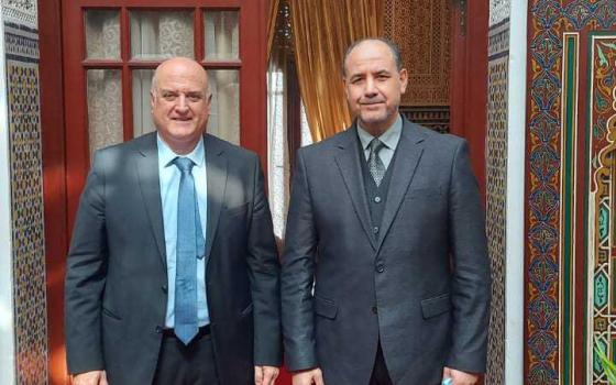 رئيس مكتب الاتصال الإسرائيلي يلتقي بمسؤول رابطة العلماء في المغرب