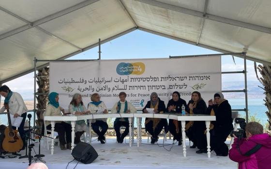 الحملة النسائية للمقاطعة تدين لقاءً تطبيعيًا في البحر الميت