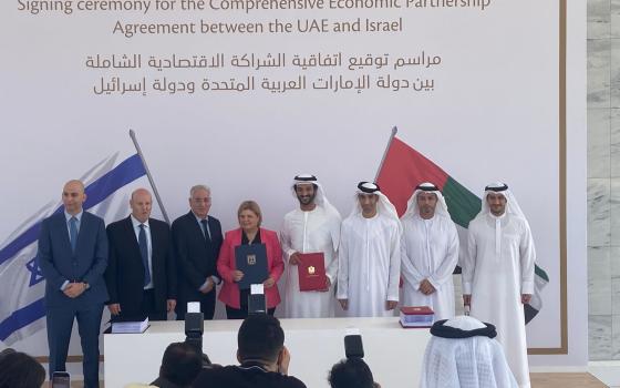 الإمارات و"إسرائيل" توقعان رسميًا اتفاقية التجارة الحرة