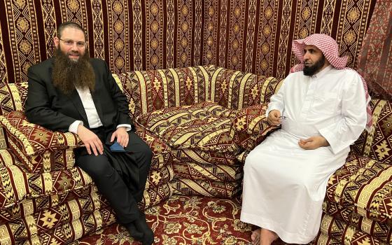 مدير سابق لهيئة دينية سعودية يستضيف حاخامًا أمريكيًا إسرائيليًا