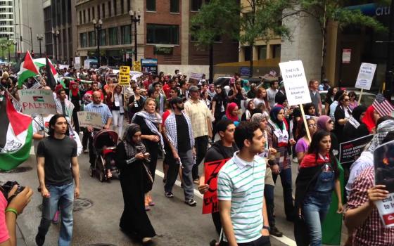 شيكاغو: وقفة تضامنية مع فلسطين ورافضة للتطبيع الإماراتي الإسرائيلي