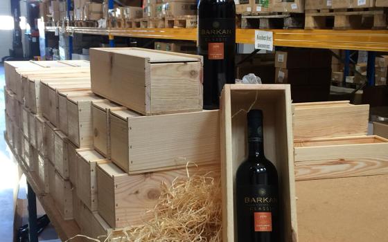 حركة المقاطعة تدين قرار النائب العام الكندي حول نبيذ المستوطنات