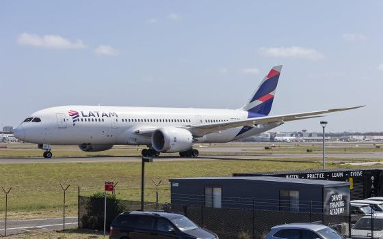 سودانيون يستنكرون فتح المجال الجوي أمام الطائرات المتجهة إلى تل أبيب