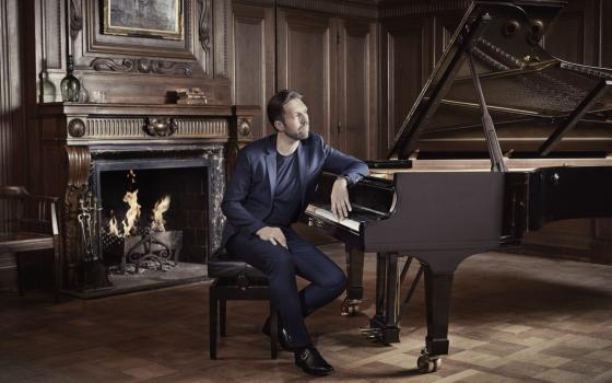 دعوات لعازف بيانو عالمي لإلغاء حفلته في تل أبيب