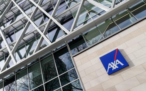 باريس.. حركة المقاطعة تشيد بدعوة النقابات العمالية الفلسطينية لمقاطعة أكسا