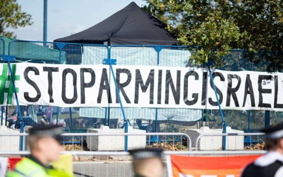 مطالبات لبايدن بوقف الدعم العسكري للاحتلال