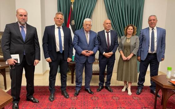 استئناف العلاقات بين السلطة الفلسطينية والاحتلال