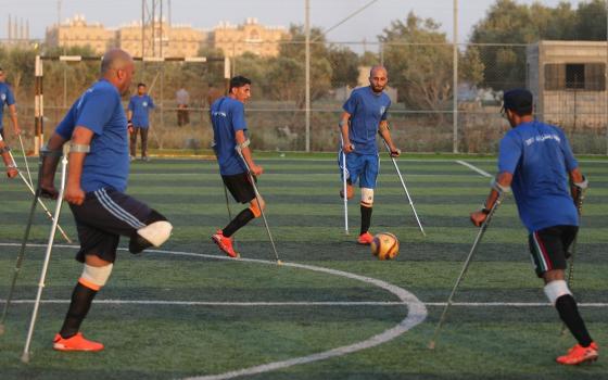 رياضيون فلسطينيون يدعون إلى مقاطعة شركة بوما