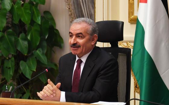 رئيس الوزراء الفلسطيني يدعو لمقاطعة “مؤسسة السامرة السينمائية”  