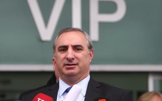 الاحتلال يبدأ باستيراد الألومنيوم من البحرين