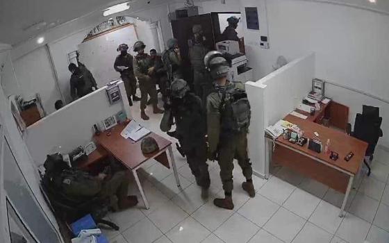 إدانة واسعة لقرار الاحتلال إغلاق مؤسسات حقوقية وأهلية فلسطينية