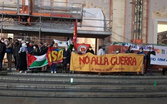 تظاهرة تضامنية دعماً للشعب الفلسطيني في جنوى الإيطالية