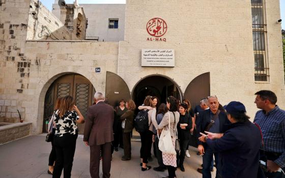 الاحتلال يقمع منظمات العمل المدني للتغطية على جرائمه