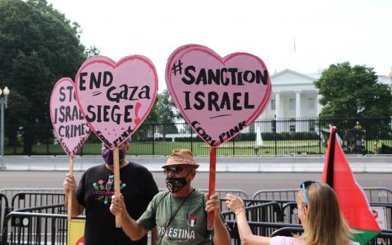 نشرة أخبار “مقاطعة”