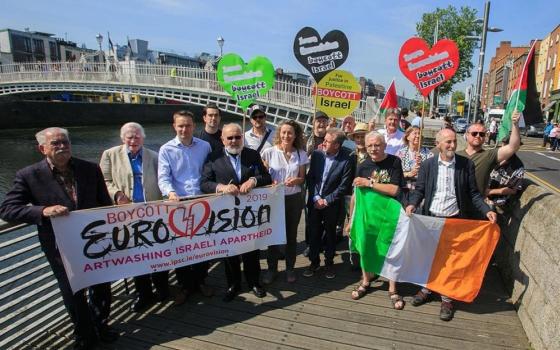 مناضلون إيرلنديون يدعون بلادهم لمقاطعة "يوروفيجن"