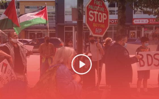 وقفة تضامنية في فانكوفر الكندية دعمًا للفلسطينيين ورفضًا لقرار الضم