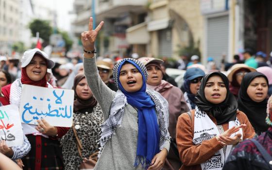 برلمانيون مغاربة: التطبيع مستمر عبر قطاعي الصحة وتجارة التمور  