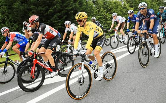 حركة المقاطعة في فرنسا تدين مشاركة فريق إسرائيلي في سباق للدراجات  