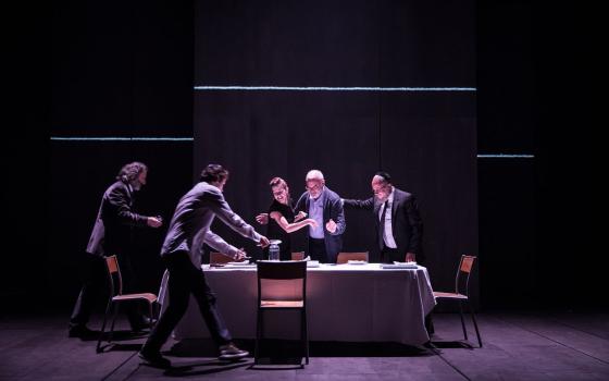 دعوات لمقاطعة مسرحية مدعومة من السفارة الإسرائيلية في فرنسا  