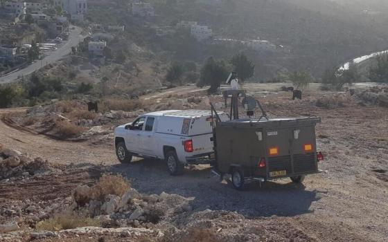 الاحتلال يخصص أنظمة مراقبة وإنذار للبؤر الاستيطانية بالضفة  