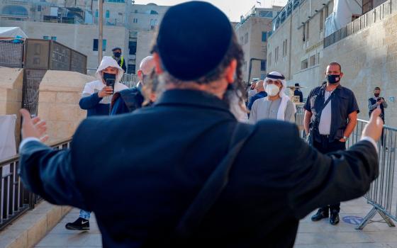 الرابطة الإماراتية: زيارة الوفود الإماراتية للأقصى إقرار بسيادة الاحتلال  