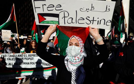 نشرة أخبار “مقاطعة”