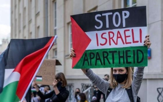 نشرة أخبار "مقاطعة"