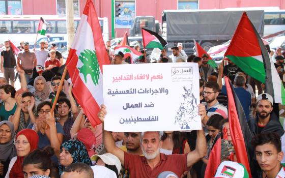 لجنة فلسطينية تستنكر قرارات وزارة العمل اللبنانية بحق الفلسطينيين