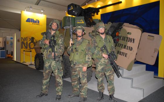 كولومبيا.. دعوات للاحتجاج أمام معرض أسلحة رفضاً لمشاركة شركات إسرائيلية