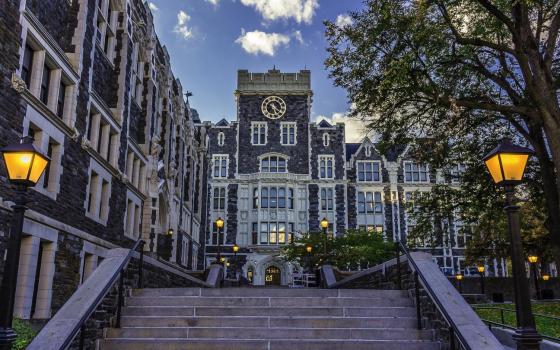 إجراءات عقابية ضد جامعة نيويورك بسبب تأييد المقاطعة