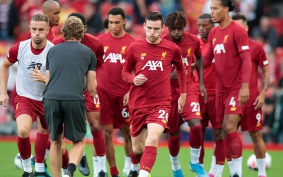 باريس.. حركة المقاطعة تدعو نادي ليفربول الإنجليزي لوقف تعامله مع شركة أكسا