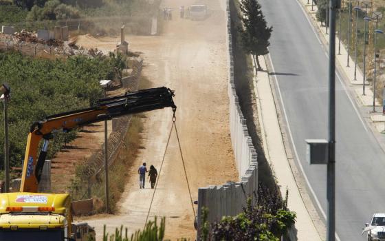 بروكسل.. حركة المقاطعة تدعو للعمل ضد شركة البناء المكسيكية CEMEX