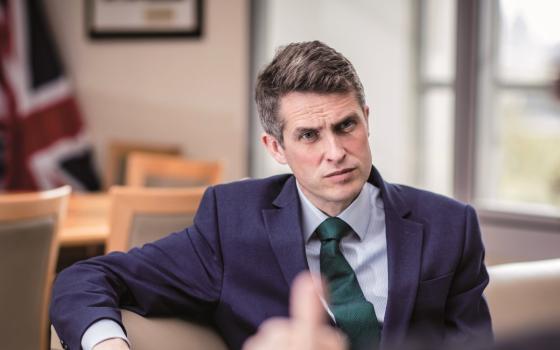 دعوى ضد وزير التعليم البريطاني بسبب التمييزية ضد فلسطين