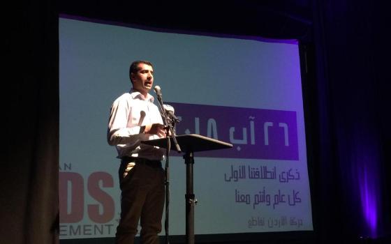 بشكل همجي وأمام أطفاله.. حركة المقاطعة تستنكر اعتقال الاحتلال لمنسقها محمود النواجعة