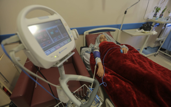 الاحتلال يحرم 40% من مرضى السرطان من العلاج خارج غزة ?