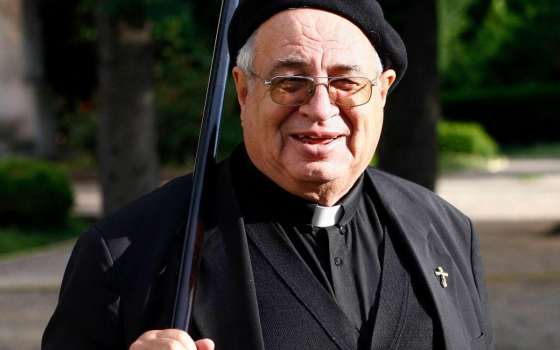 إدانات عالمية لإغلاق "فيسبوك" حساب الأب مانويل مسلّم ?