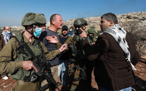 استطلاع: نصف الإسرائيليين يعتقدون أنهم يستحقون حقوقًا أكثر من غيرهم ?  